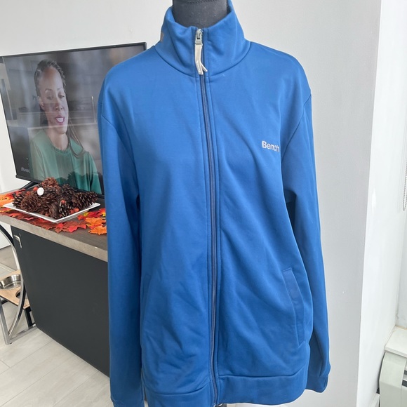 MENS XXL BENCH zip up. - Picture 2 of 6